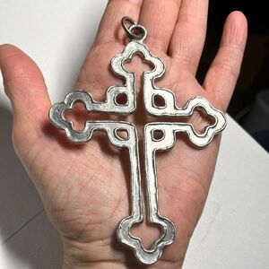 1991 Gayle Clark Ornate Silver Cross Pendant Signed Artisan Hand Crafted Vintage